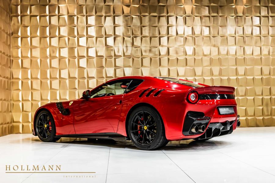  Ferrari F12tdf 2015 года  (фото 2 из 28)